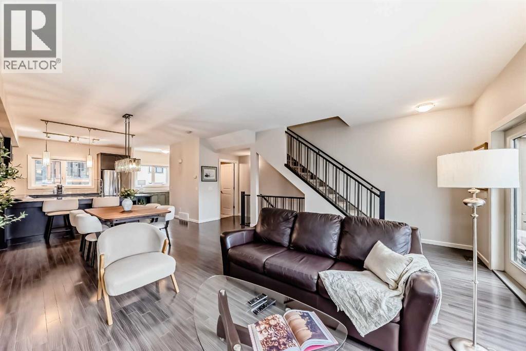 405 Valley Ridge Manor NW, Calgary, Alberta  T3B 6C4 - Photo 10 - A2302399