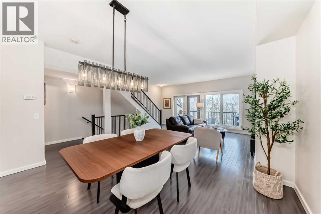 405 Valley Ridge Manor NW, Calgary, Alberta  T3B 6C4 - Photo 6 - A2302399