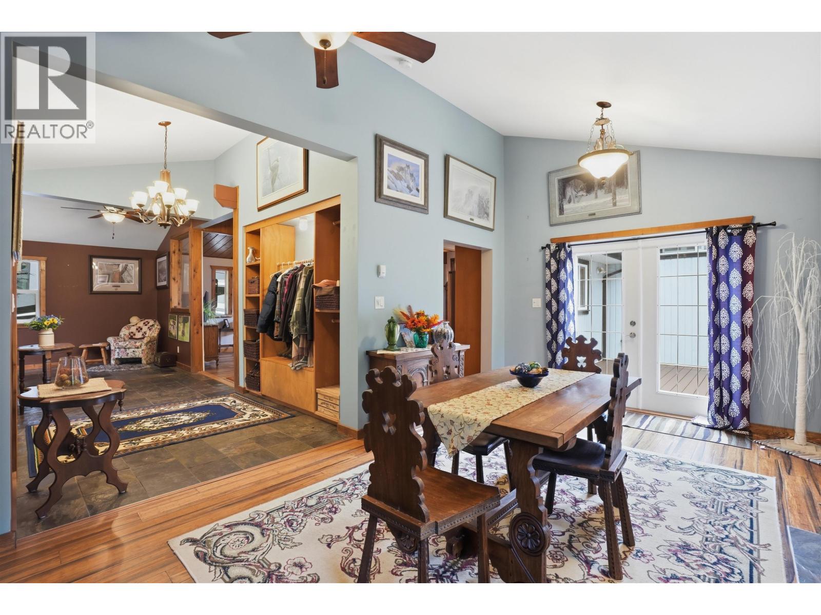 8099 Northwood Road, Halfmoon Bay, British Columbia  V7Z 1A8 - Photo 13 - R3112670