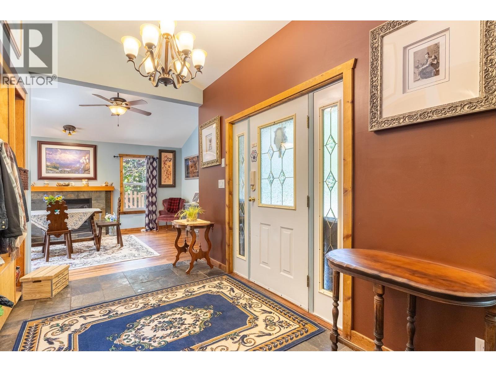 8099 Northwood Road, Halfmoon Bay, British Columbia  V7Z 1A8 - Photo 5 - R3112670