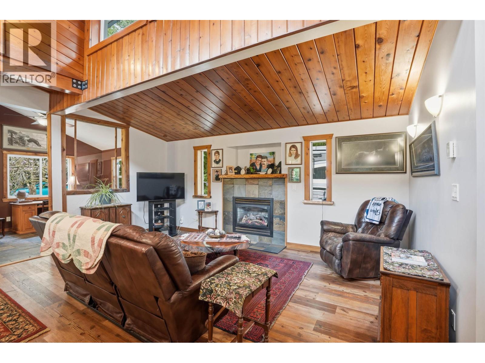 8099 Northwood Road, Halfmoon Bay, British Columbia  V7Z 1A8 - Photo 7 - R3112670