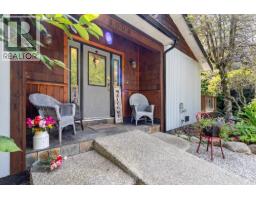 8099 NORTHWOOD ROAD, Halfmoon Bay, British Columbia