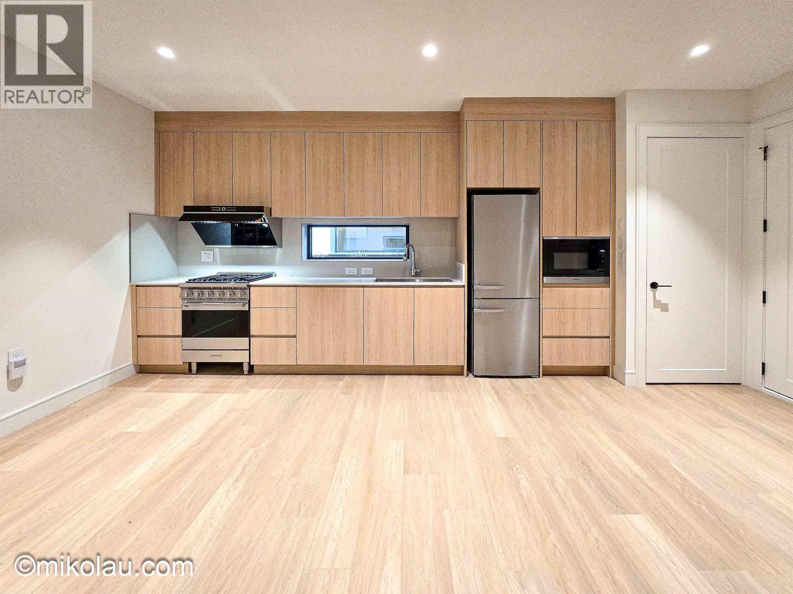 353x W 20 Ave, Vancouver, British Columbia  V6S 1E6 - Photo 3 - R3112667