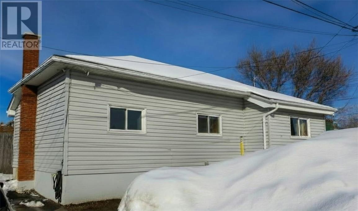 12 Ormsby, Capreol, Ontario  P0M 1H0 - Photo 2 - 2127148