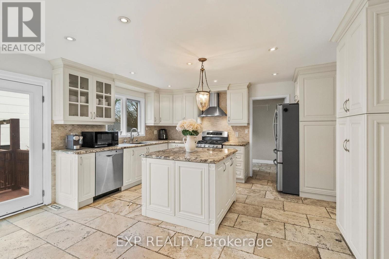 89 Windermere Crescent, Richmond Hill, Ontario  L4C 6Y8 - Photo 10 - N13010396