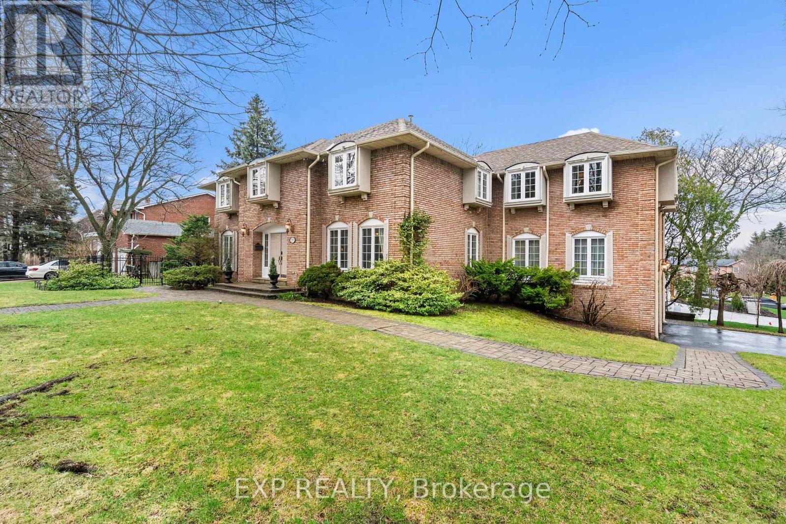 89 Windermere Crescent, Richmond Hill, Ontario  L4C 6Y8 - Photo 2 - N13010396