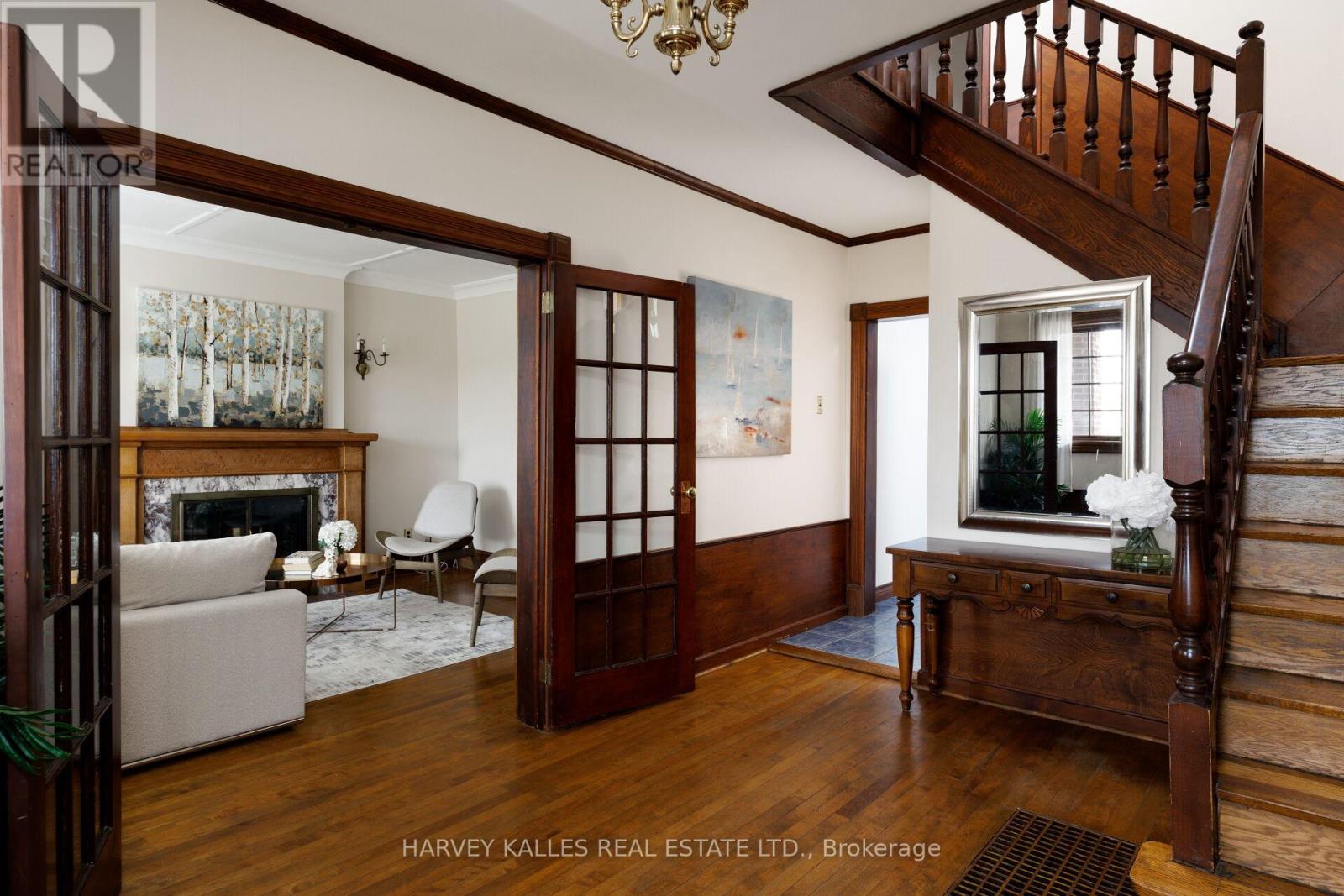 4 Twenty Third Street, Toronto, Ontario  M8V 3M7 - Photo 8 - W13010394