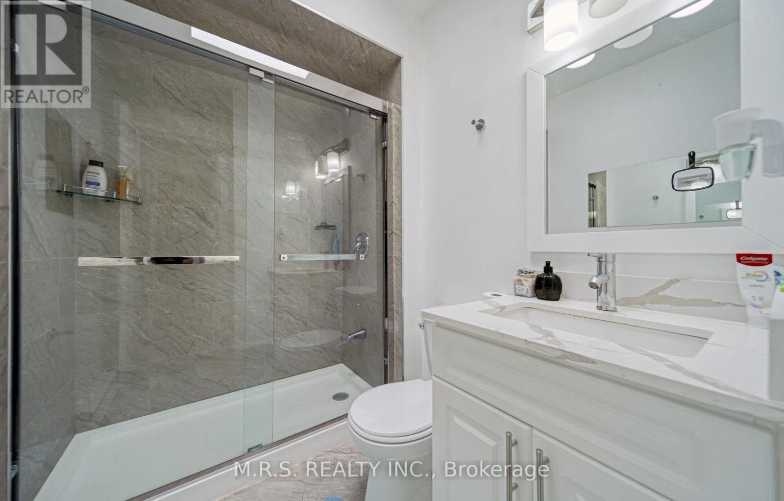 29a South Station Street, Toronto, Ontario  M9N 3T8 - Photo 27 - W13010398