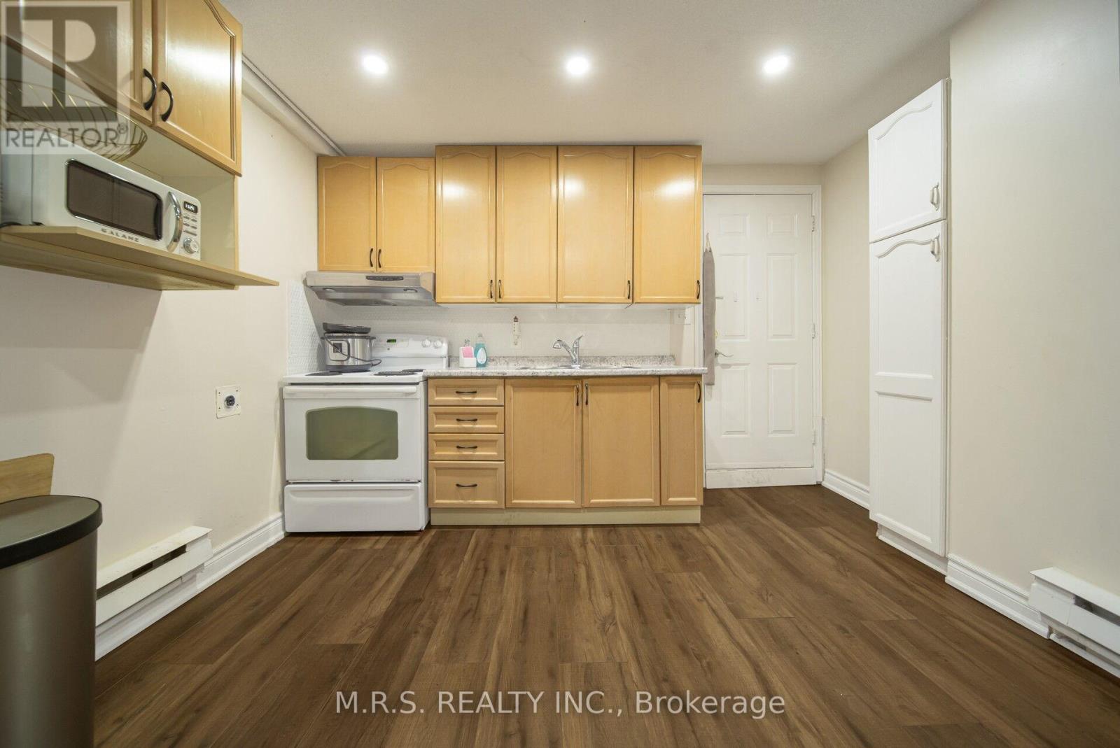 29a South Station Street, Toronto, Ontario  M9N 3T8 - Photo 33 - W13010398