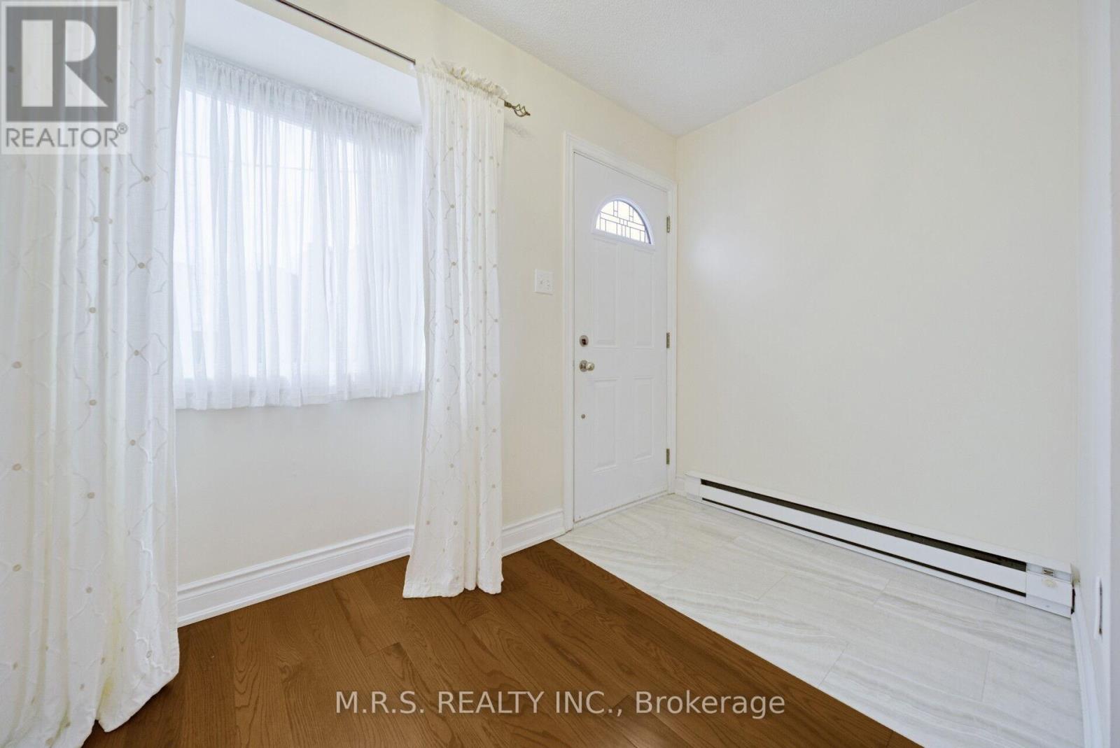 29a South Station Street, Toronto, Ontario  M9N 3T8 - Photo 9 - W13010398