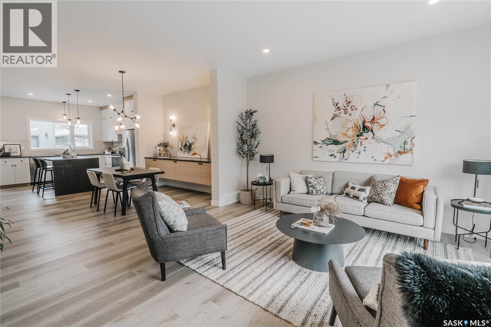 803 2nd Street E, Saskatoon, Saskatchewan  S7H 1P8 - Photo 2 - SK032222