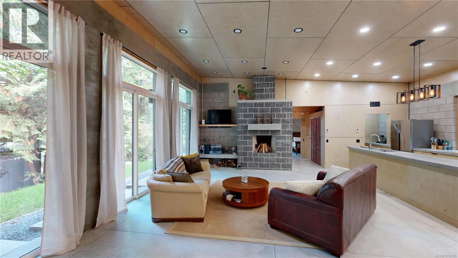 362 Spruce Ave, Gabriola Island, British Columbia  V0R 1X1 - Photo 4 - 1015785