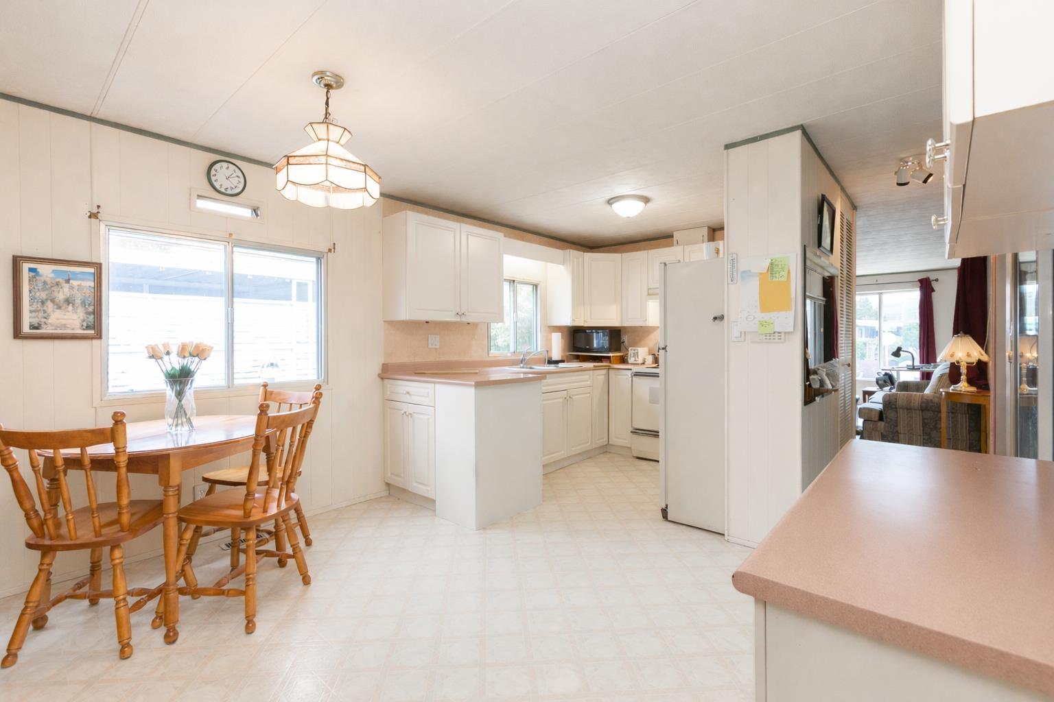 2058 Cumbria Drive, Surrey, British Columbia  V4A 5J9 - Photo 9 - R3105243