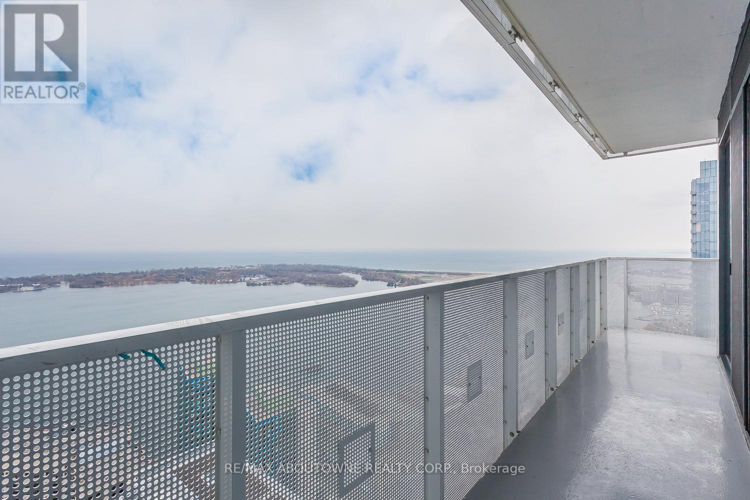 6410 - 88 Harbour Street, Toronto, Ontario  M5J 1B7 - Photo 22 - C13010422