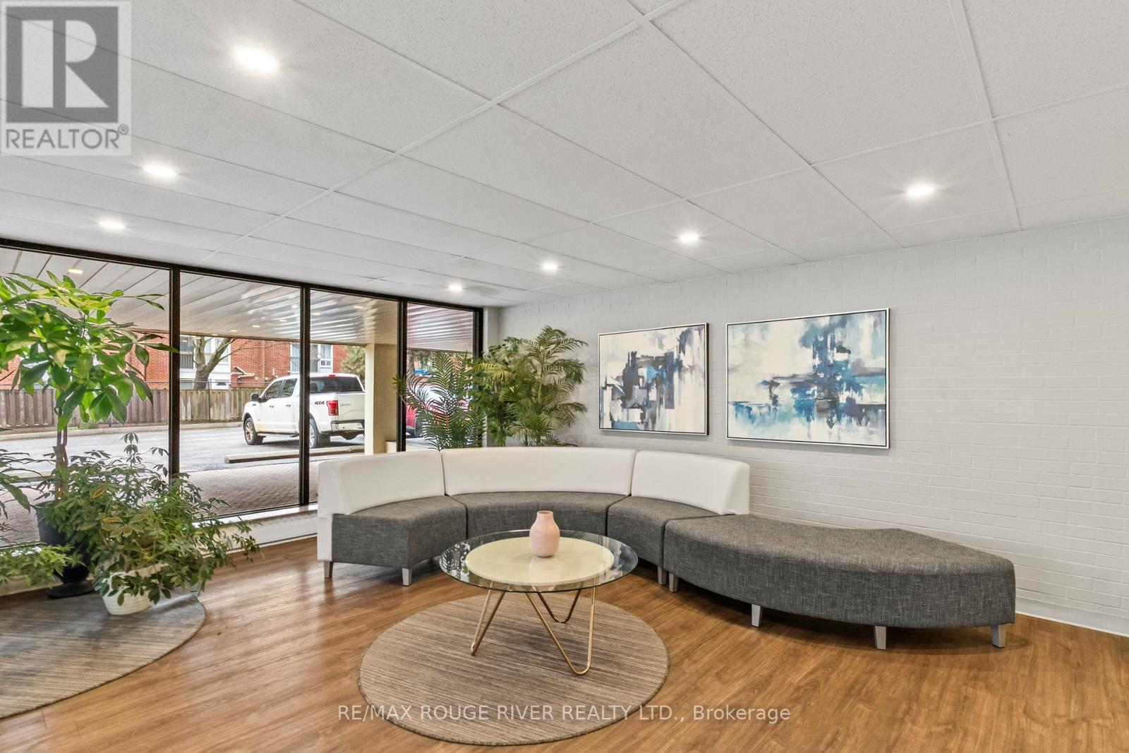 804 - 40 Chichester Place, Toronto, Ontario  M1T 3R6 - Photo 2 - E13010414