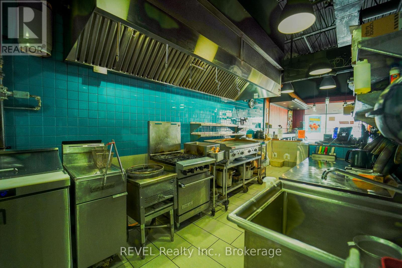 2 - 1435 Plains Road E, Burlington, Ontario  L7R 3P9 - Photo 10 - W13010404