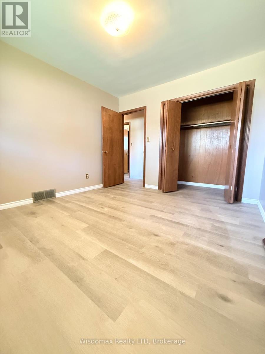 Upper - 15 Pamela Drive, Thorold, Ontario  L2V 2X7 - Photo 12 - X13010402