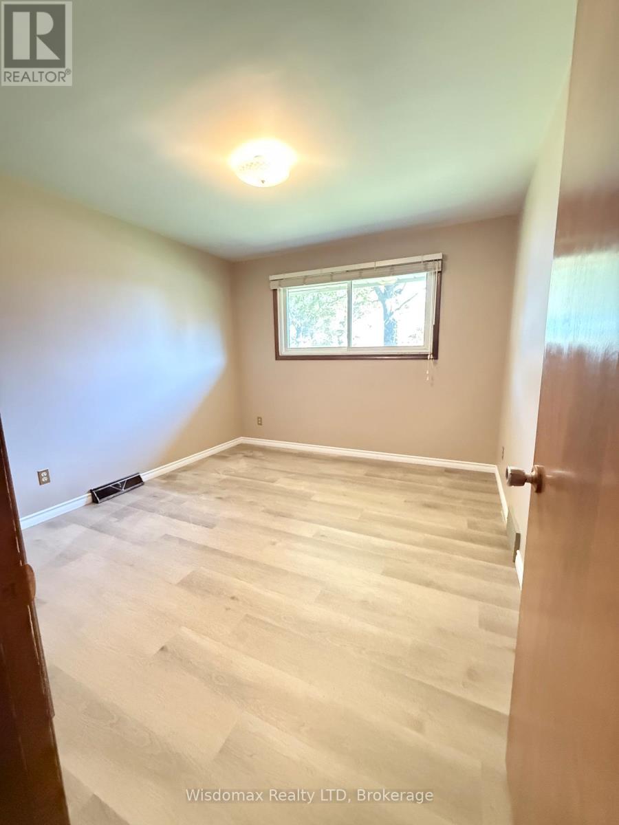 Upper - 15 Pamela Drive, Thorold, Ontario  L2V 2X7 - Photo 13 - X13010402