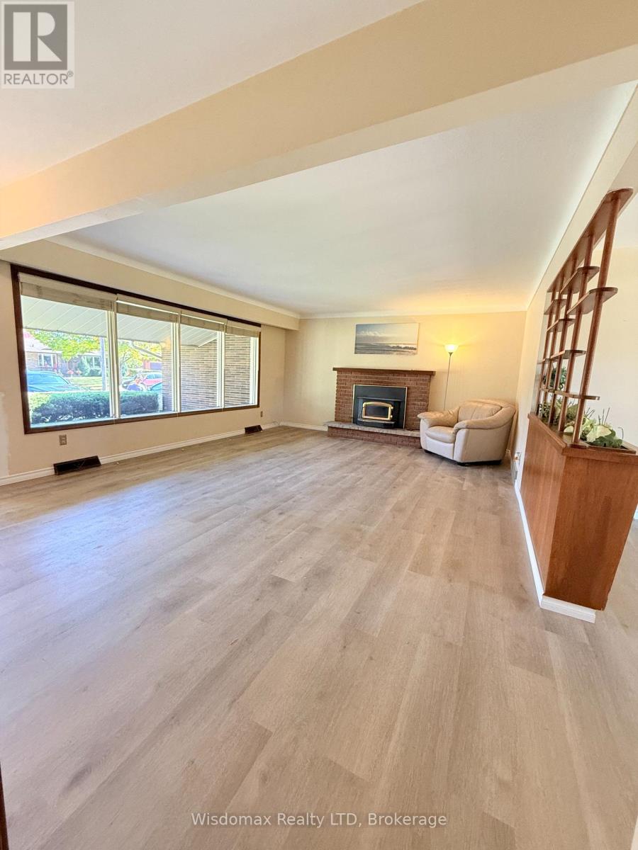 Upper - 15 Pamela Drive, Thorold, Ontario  L2V 2X7 - Photo 3 - X13010402