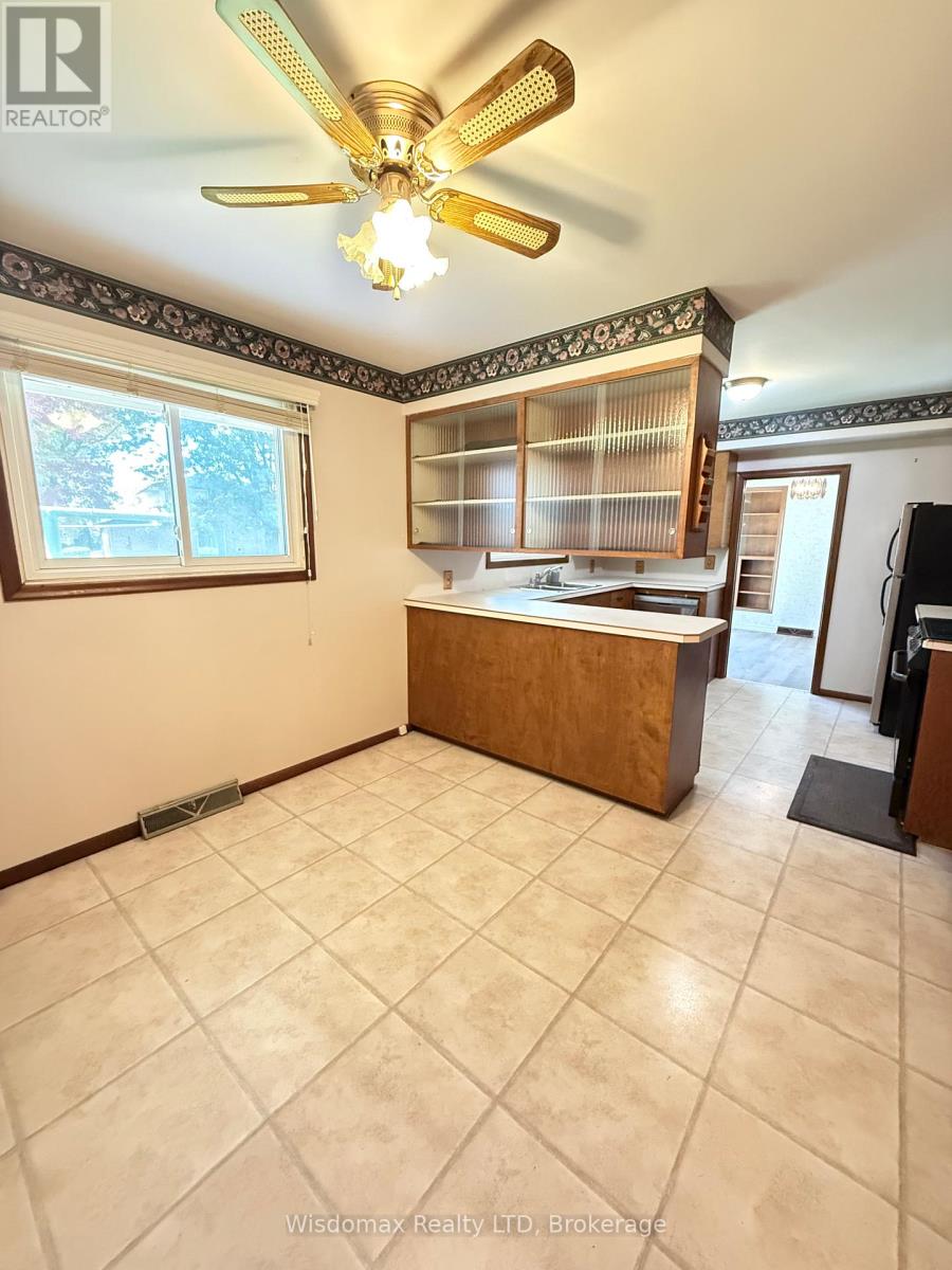 Upper - 15 Pamela Drive, Thorold, Ontario  L2V 2X7 - Photo 6 - X13010402