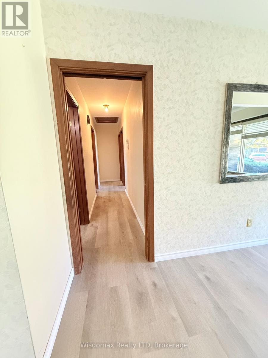 Upper - 15 Pamela Drive, Thorold, Ontario  L2V 2X7 - Photo 7 - X13010402