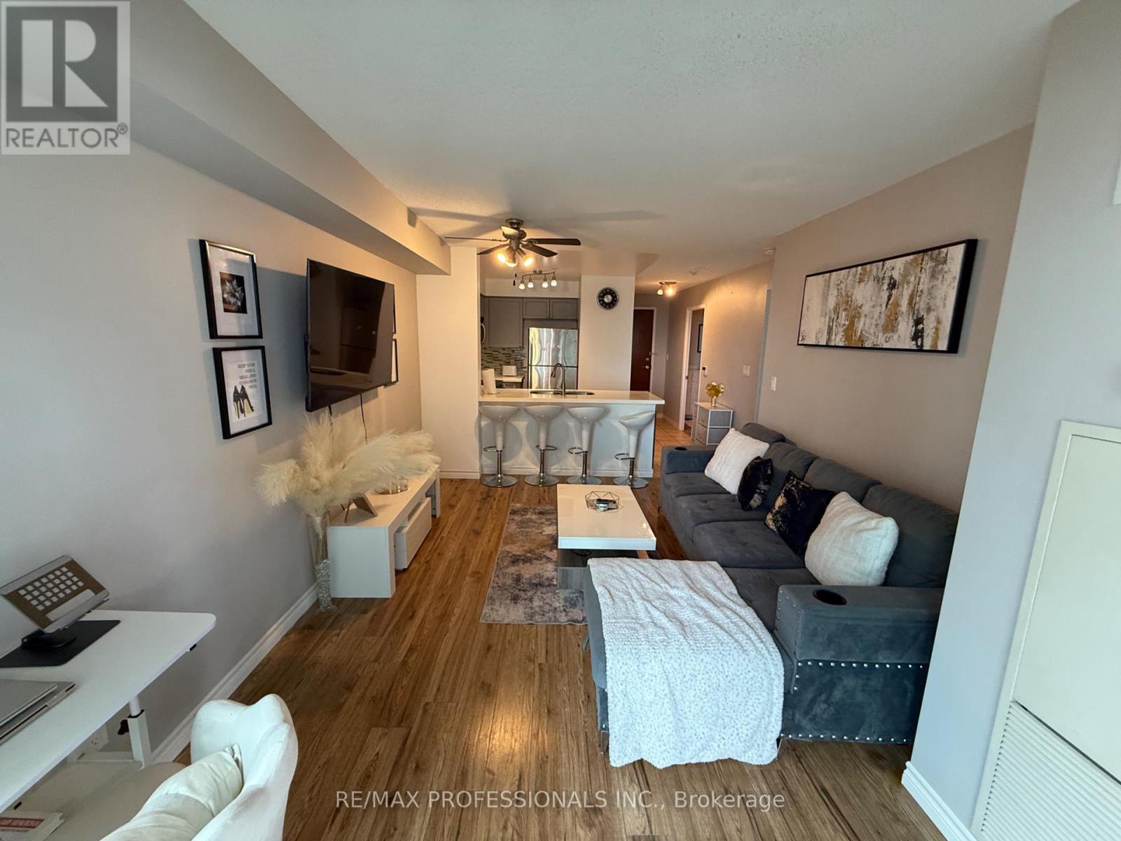 1406 - 7 Michael Power Place, Toronto, Ontario  M9A 0A4 - Photo 26 - W13010412