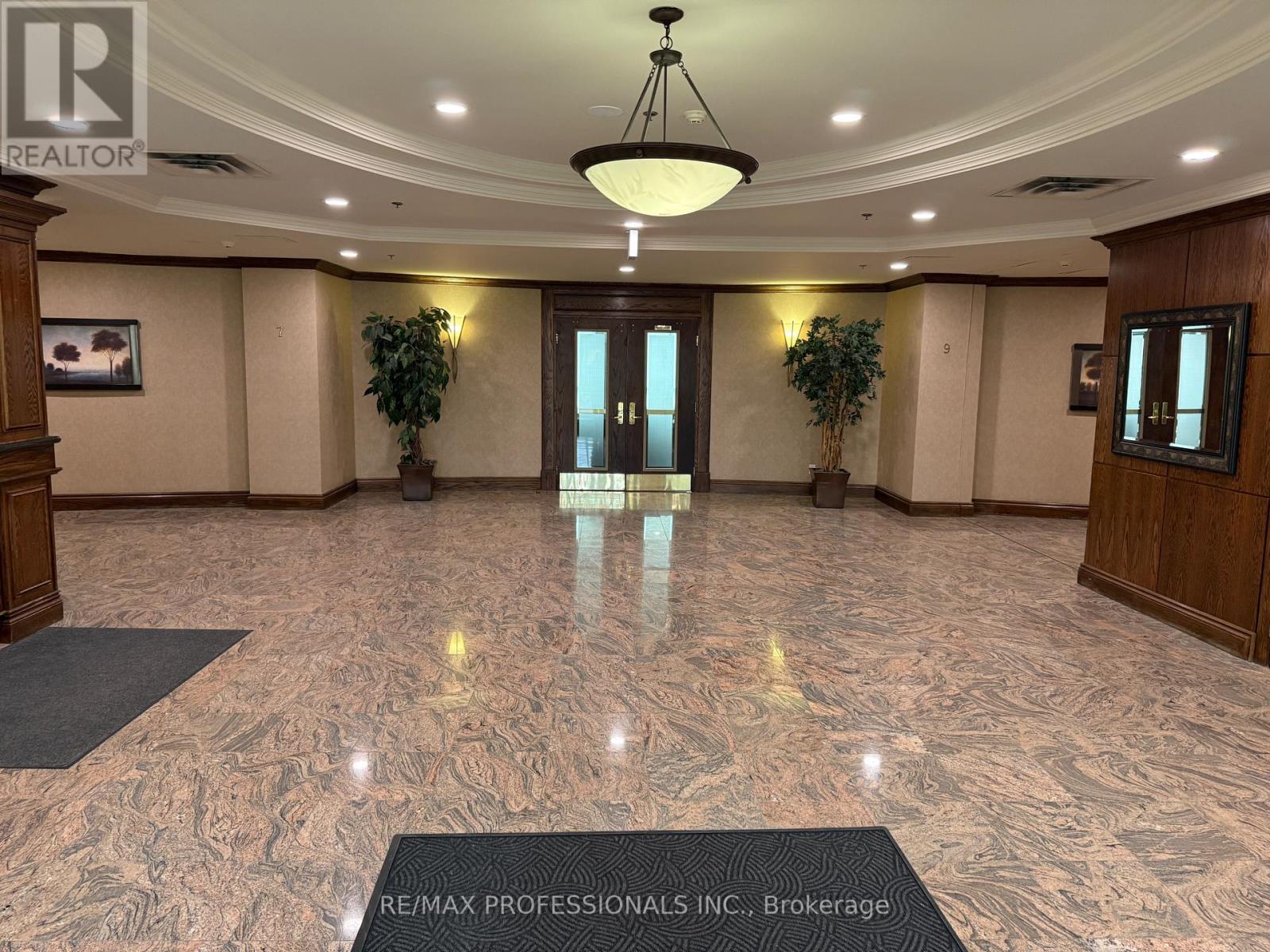 1406 - 7 Michael Power Place, Toronto, Ontario  M9A 0A4 - Photo 37 - W13010412