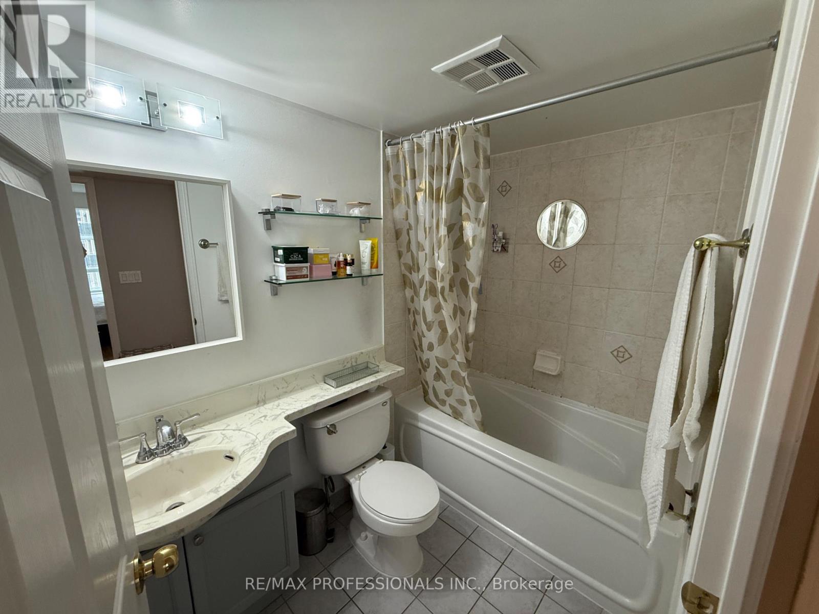 1406 - 7 Michael Power Place, Toronto, Ontario  M9A 0A4 - Photo 9 - W13010412