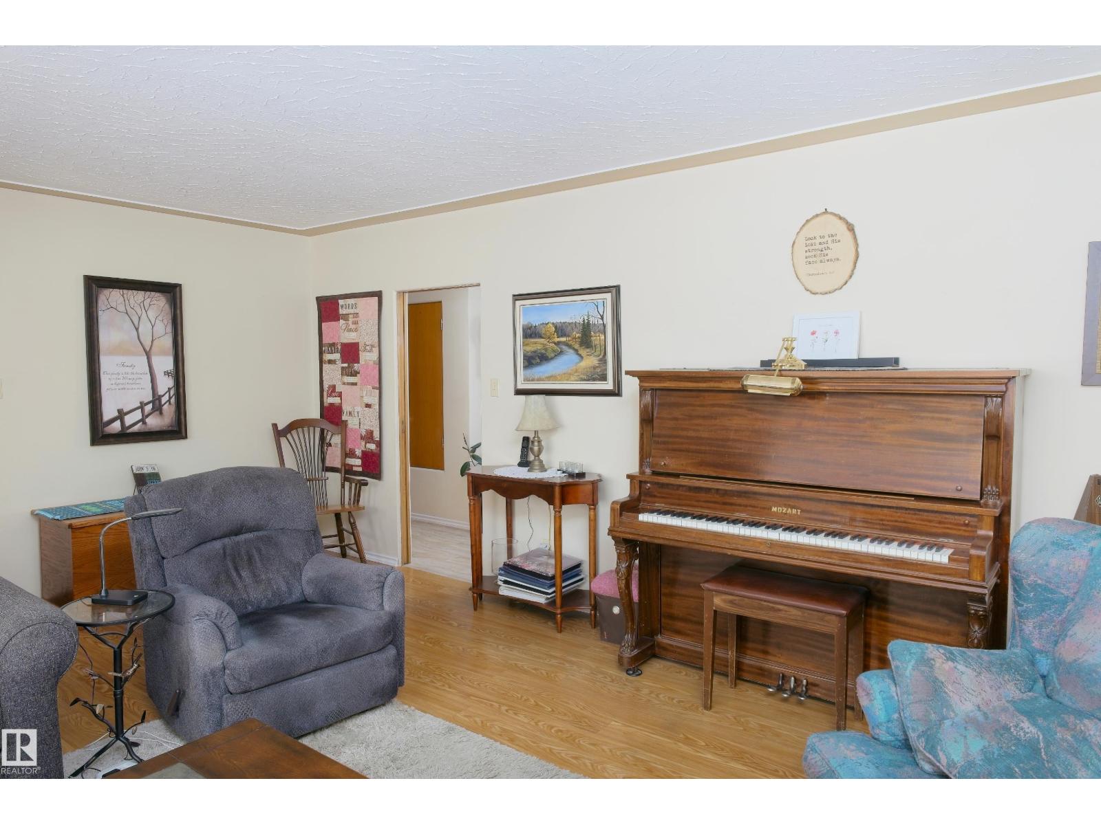 4421 57 Av, Barrhead, Alberta  T7N 1C2 - Photo 7 - E4482747