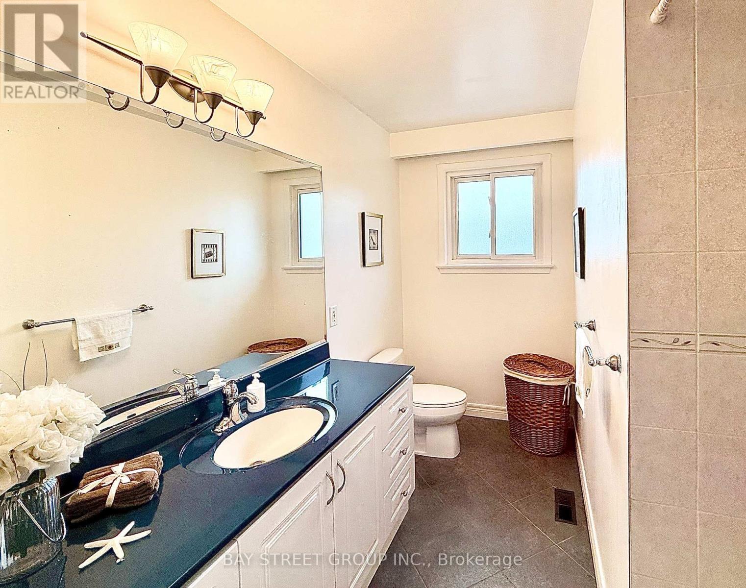 43 Appian Drive, Toronto, Ontario  M2J 2P8 - Photo 20 - C12980710