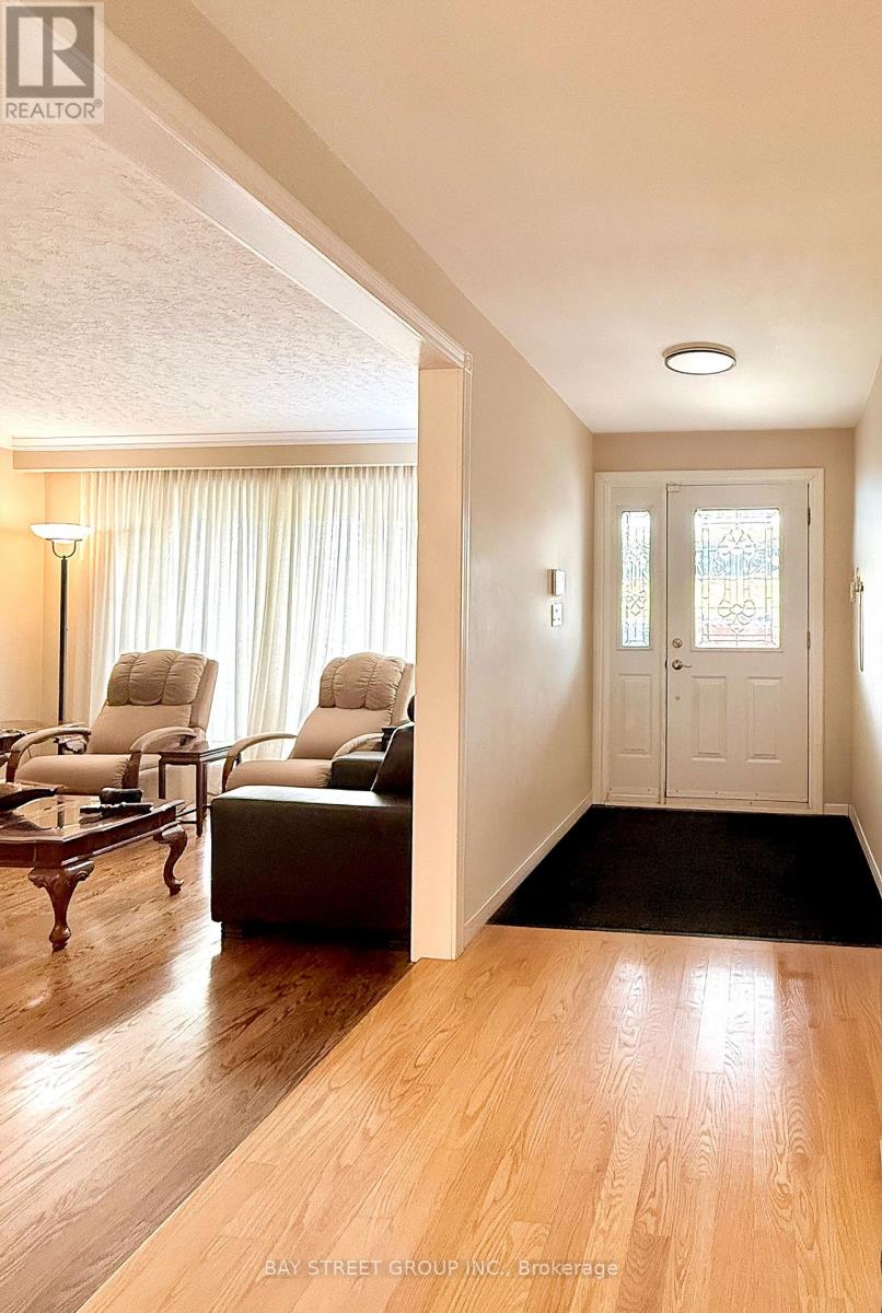 43 Appian Drive, Toronto, Ontario  M2J 2P8 - Photo 2 - C12980710