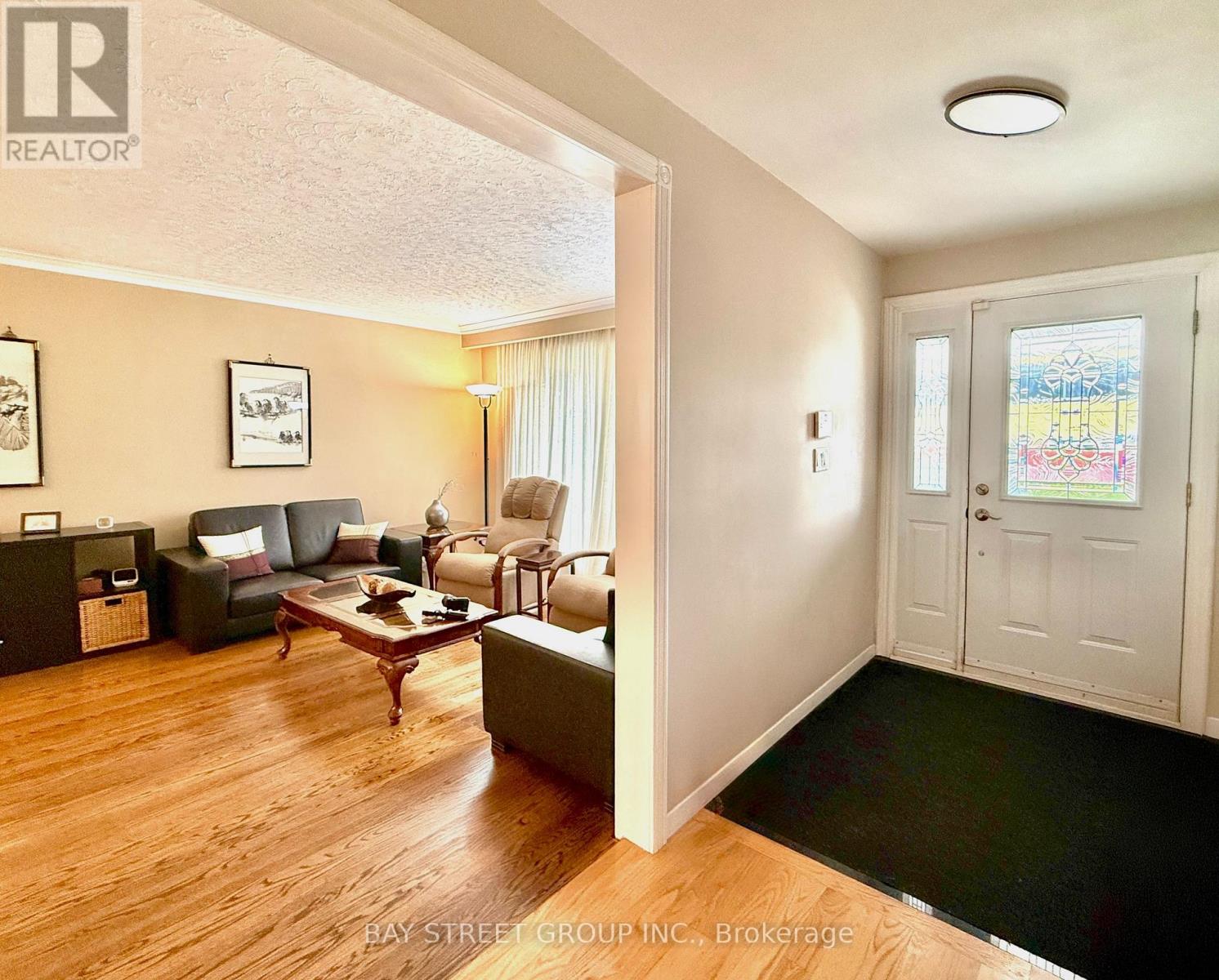 43 Appian Drive, Toronto, Ontario  M2J 2P8 - Photo 3 - C12980710