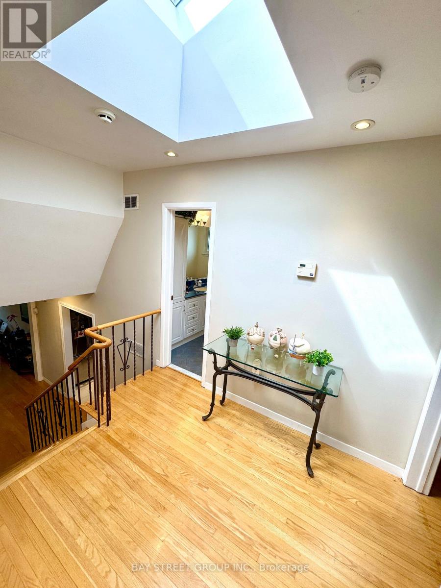 43 Appian Drive, Toronto, Ontario  M2J 2P8 - Photo 11 - C12980710