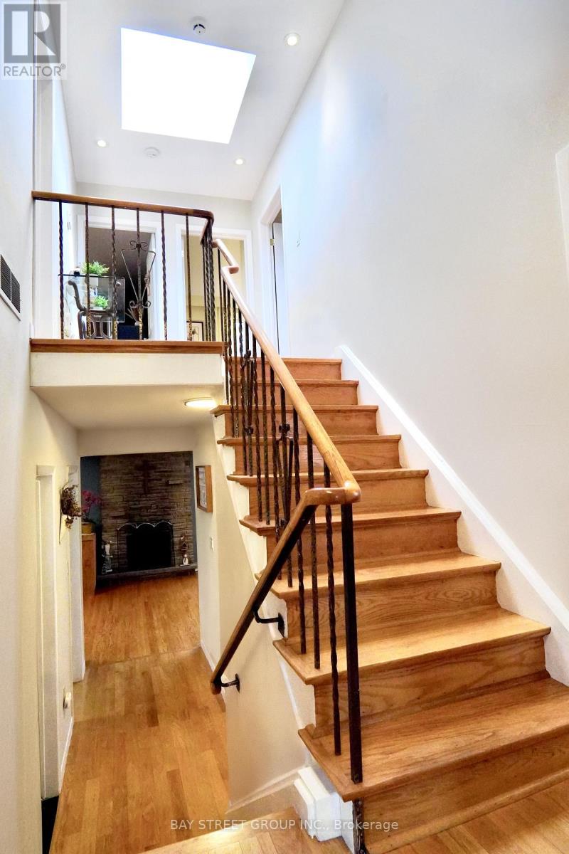 43 Appian Drive, Toronto, Ontario  M2J 2P8 - Photo 9 - C12980710