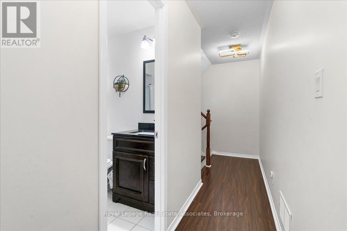 5 - 1241 Parkwest Place, Mississauga, Ontario  L5E 3J3 - Photo 8 - W12955692