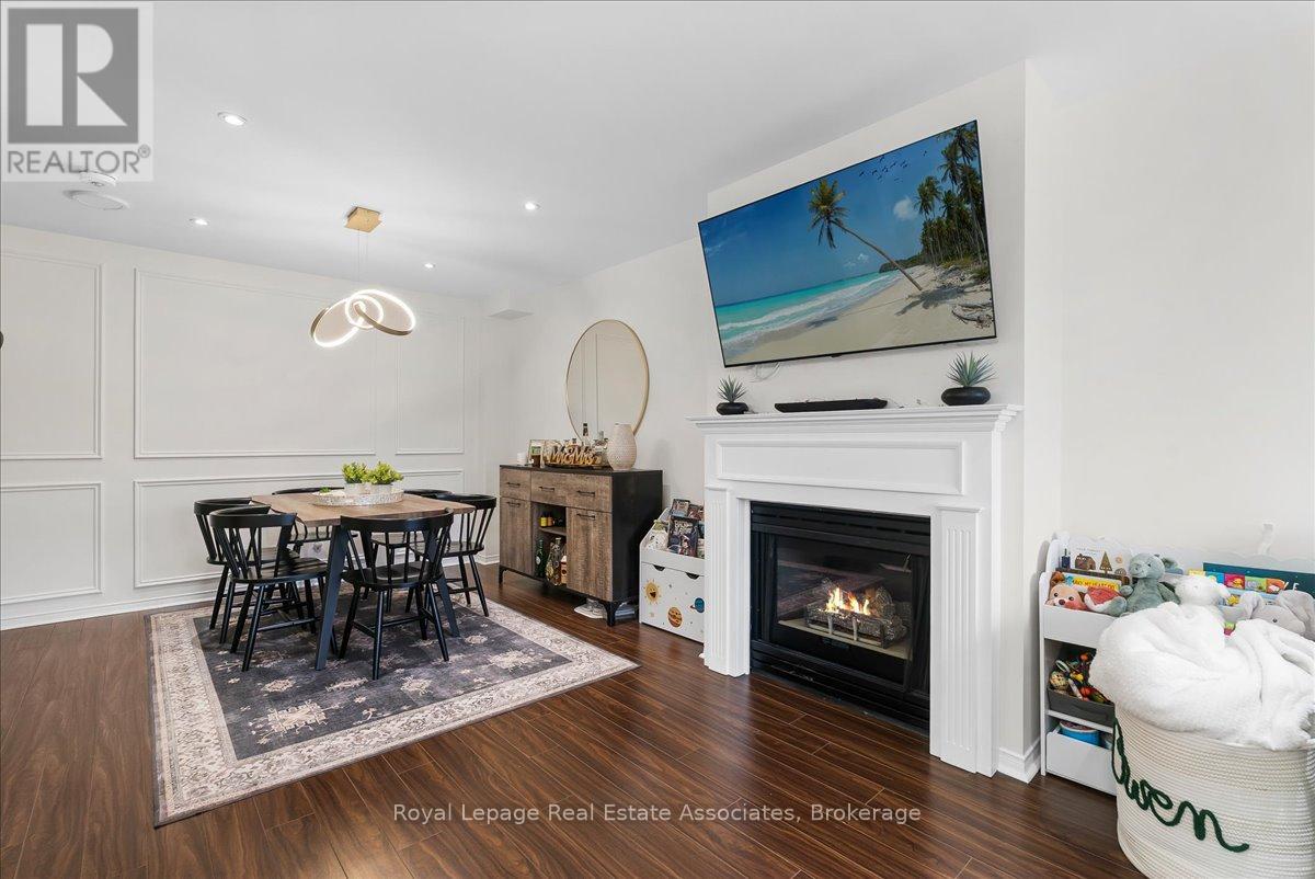 5 - 1241 Parkwest Place, Mississauga, Ontario  L5E 3J3 - Photo 5 - W12955692