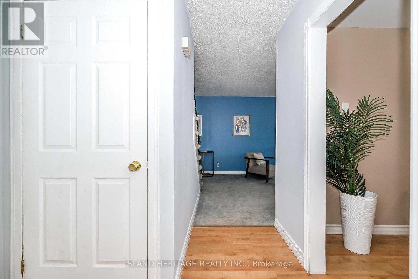 3 - 730 Cedar Street, Oshawa, Ontario  L1H 4M6 - Photo 2 - E13010480