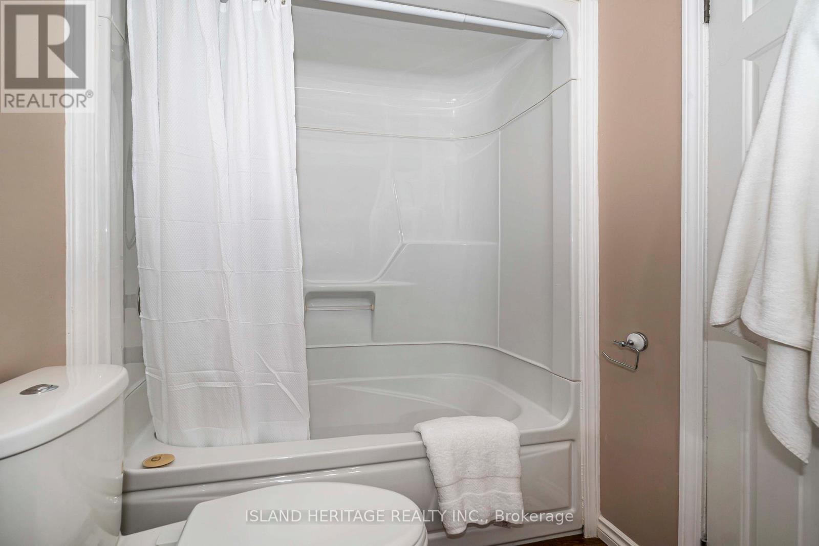 3 - 730 Cedar Street, Oshawa, Ontario  L1H 4M6 - Photo 22 - E13010480