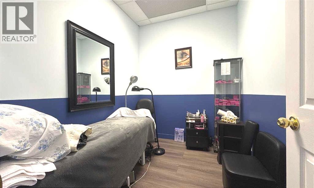 Nails Street Salon  SE, Calgary, Alberta  T2E 7C8 - Photo 8 - A2283804