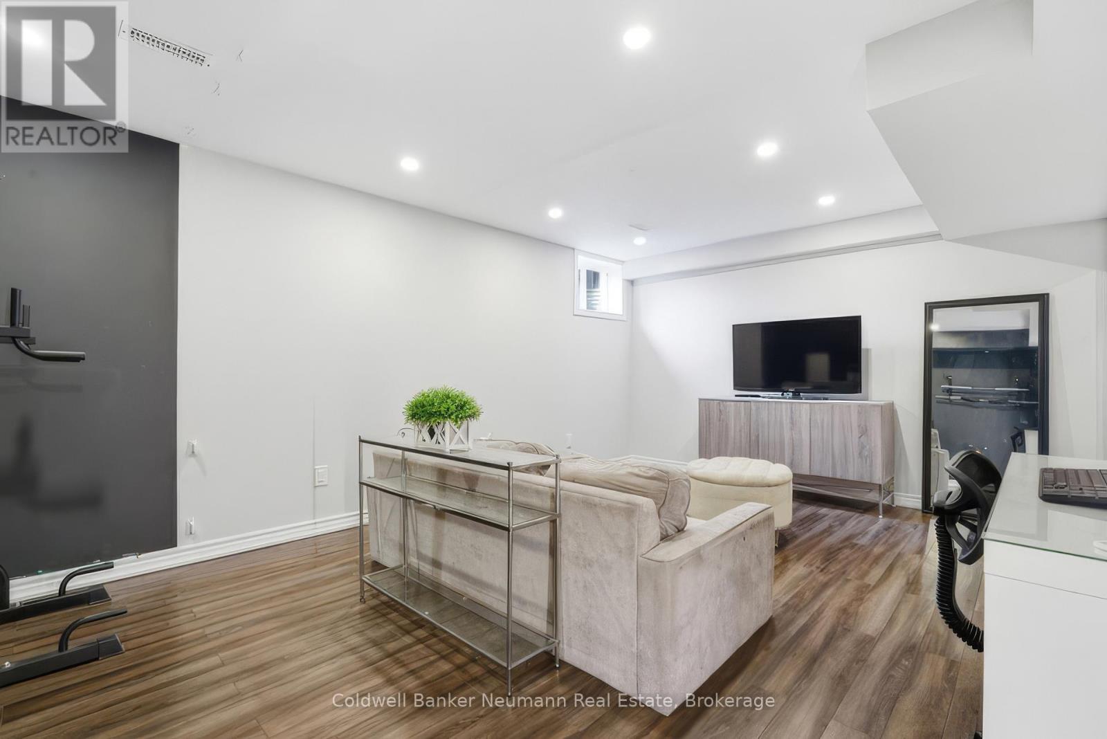 86 Pettitt Drive, Guelph, Ontario  N1E 0M2 - Photo 35 - X13010444