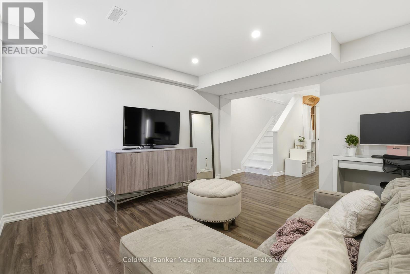 86 Pettitt Drive, Guelph, Ontario  N1E 0M2 - Photo 36 - X13010444