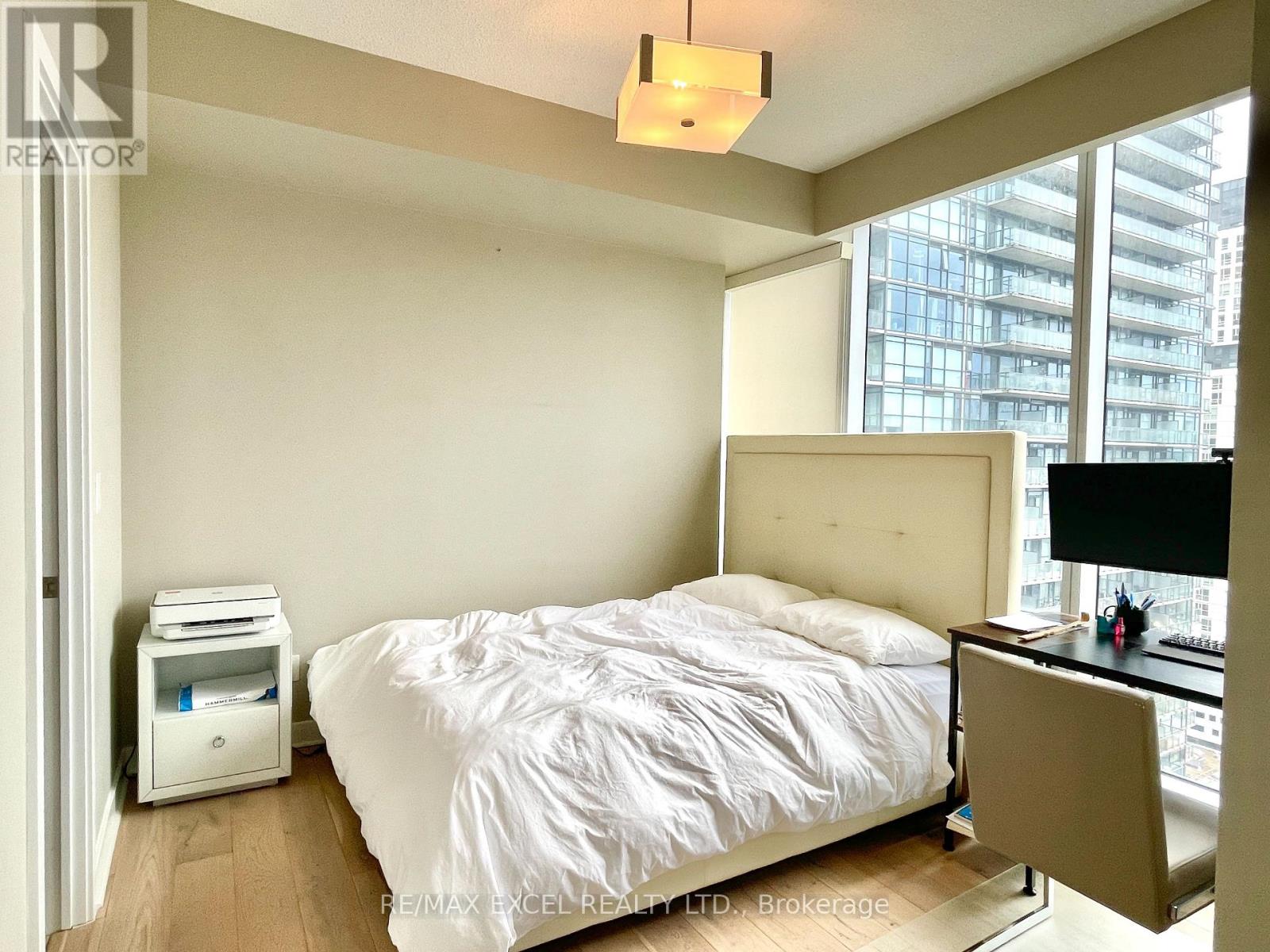 2704 - 295 Adelaide Street W, Toronto, Ontario  M5V 0L4 - Photo 11 - C13010430