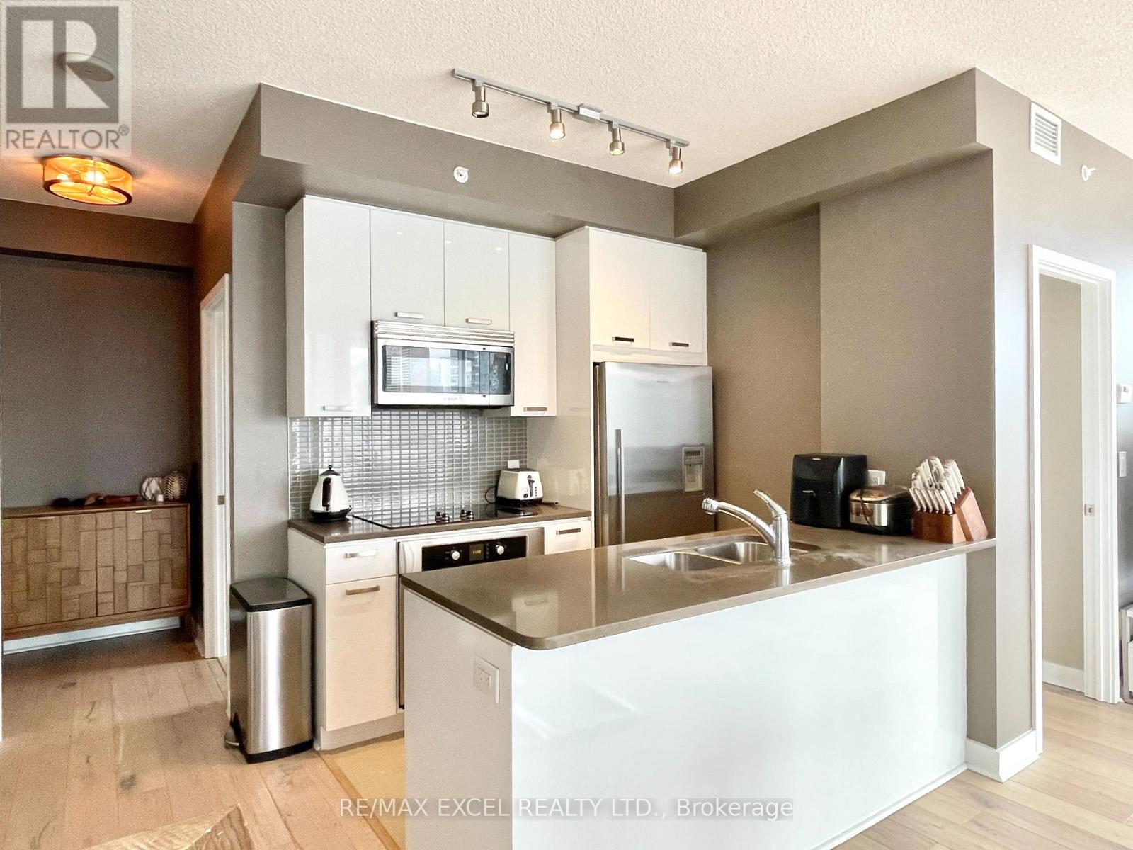 2704 - 295 Adelaide Street W, Toronto, Ontario  M5V 0L4 - Photo 4 - C13010430