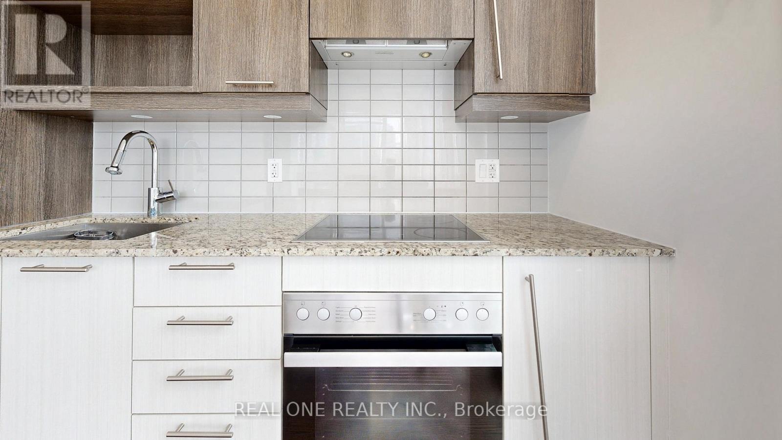 3002 - 30 Nelson Street, Toronto, Ontario  M5V 0H5 - Photo 15 - C13010490