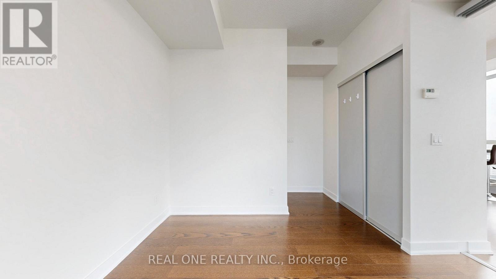 3002 - 30 Nelson Street, Toronto, Ontario  M5V 0H5 - Photo 18 - C13010490