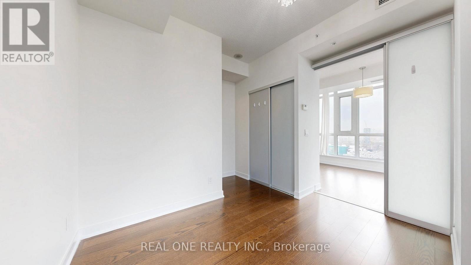 3002 - 30 Nelson Street, Toronto, Ontario  M5V 0H5 - Photo 19 - C13010490