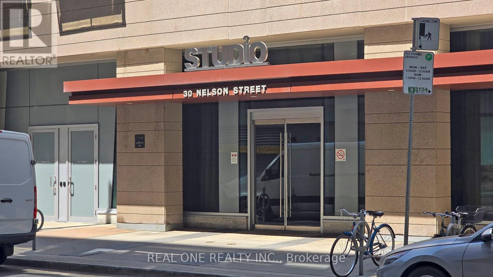 3002 - 30 Nelson Street, Toronto, Ontario  M5V 0H5 - Photo 2 - C13010490