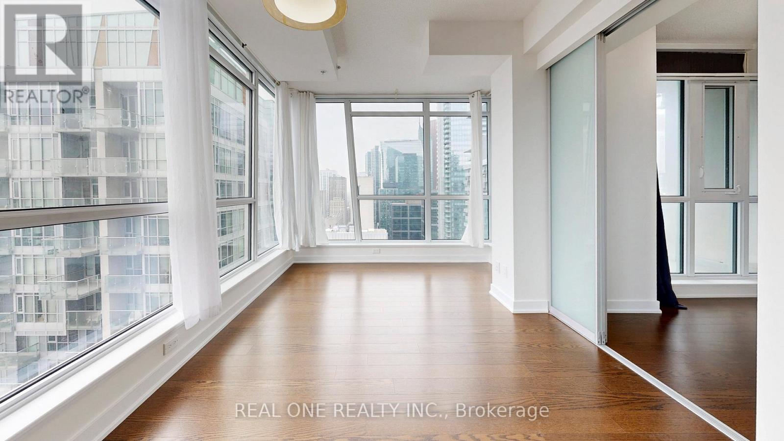 3002 - 30 Nelson Street, Toronto, Ontario  M5V 0H5 - Photo 8 - C13010490