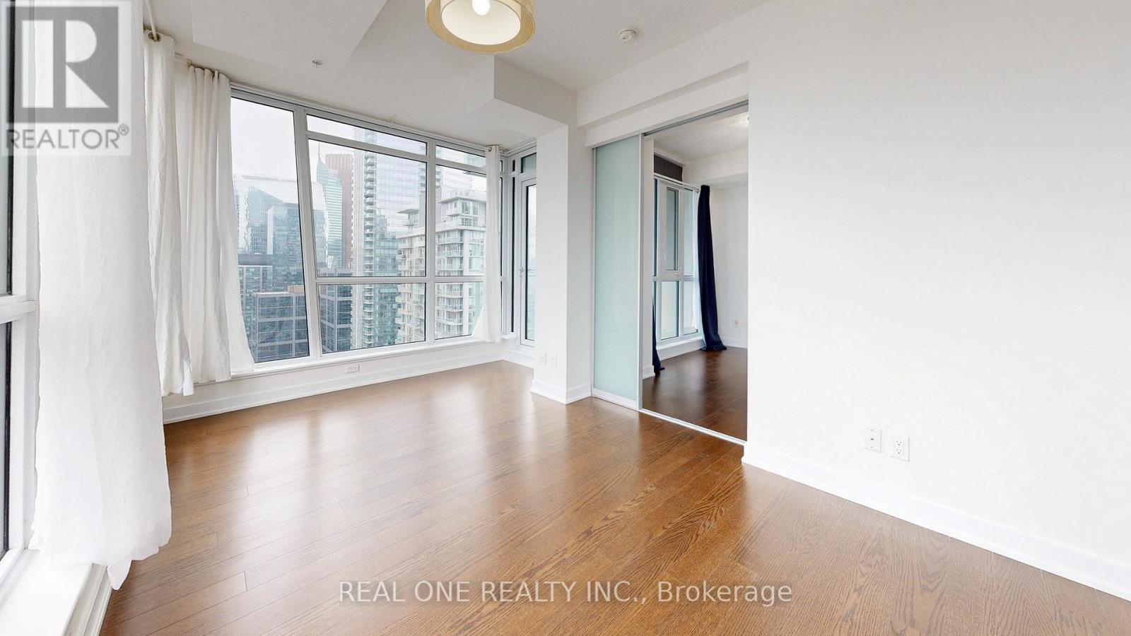 3002 - 30 Nelson Street, Toronto, Ontario  M5V 0H5 - Photo 9 - C13010490