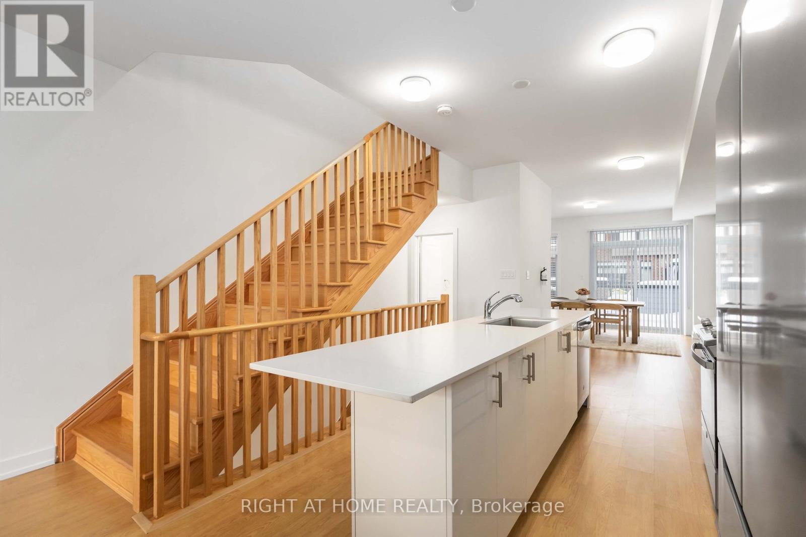 1557 Midland Avenue, Toronto (Bendale), Ontario  M1P 0G3 - Photo 12 - E13010450